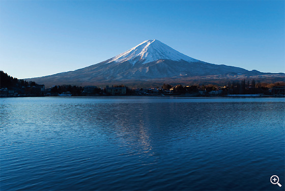 河口湖産屋ヶ崎からの富士山